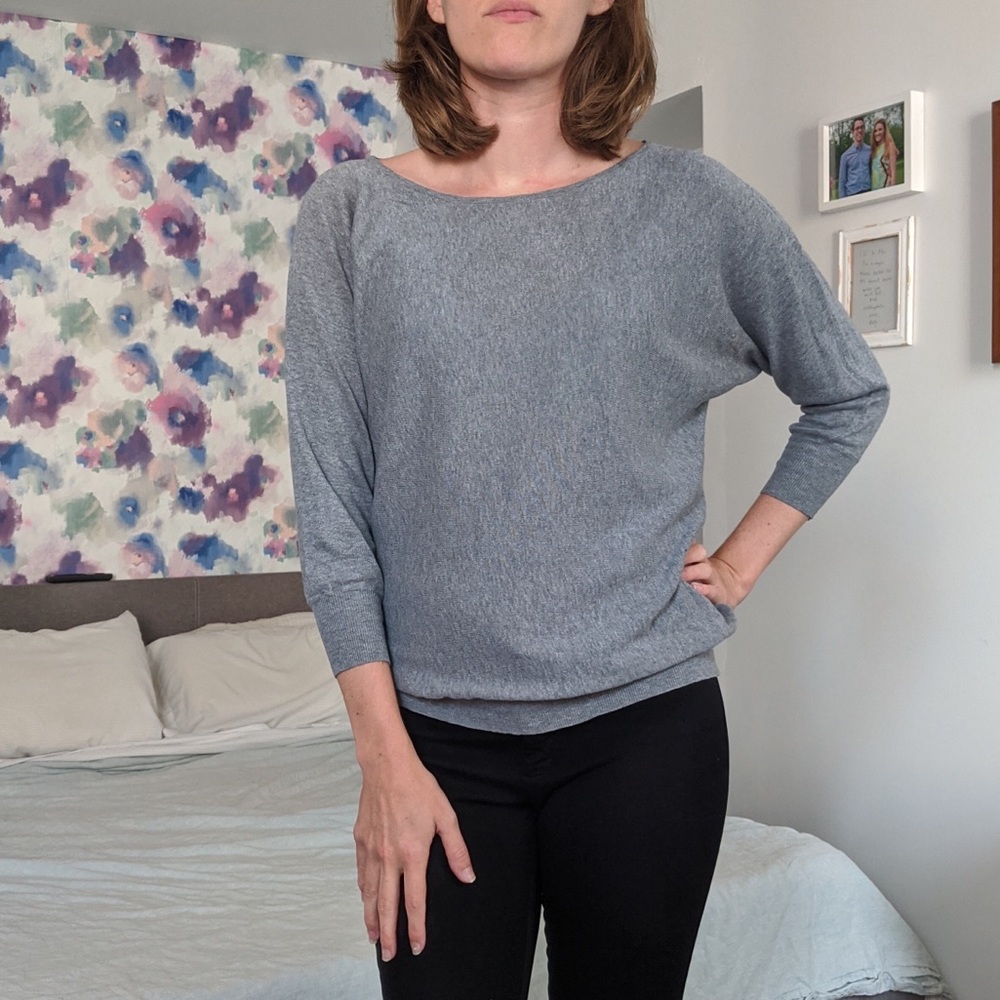 Wide neck gray knit top